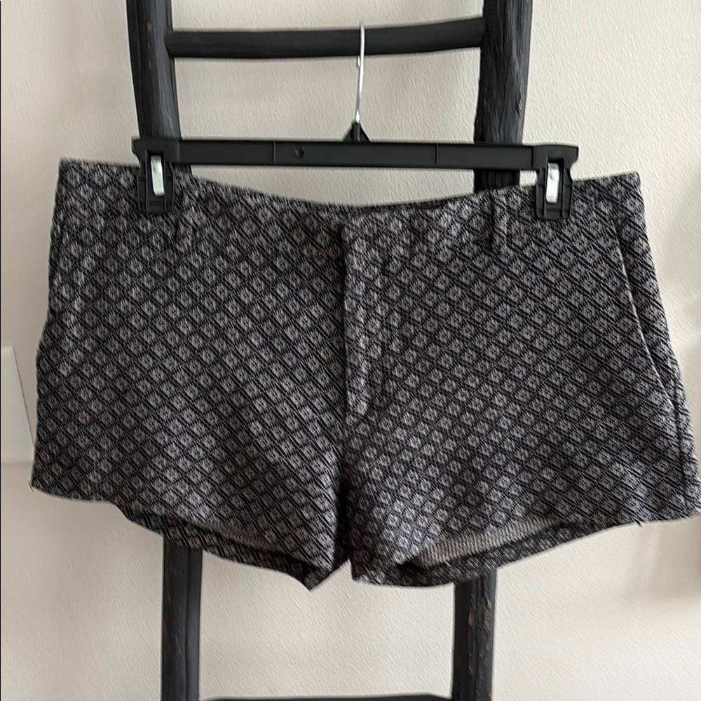 Banana Republic Hipster Black Patterned Women's Short. Sz 12